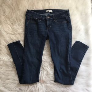 Hollister Super Skinny Jeans